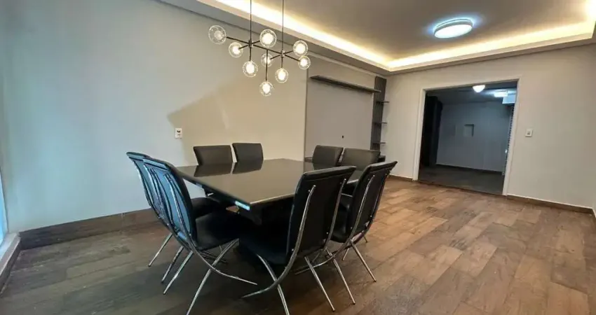 Casa à venda por 750mil: 3 quartos, 1 suíte, armários planejados, piscina, churrasqueira, 2 vagas no bairro cidade jardim em uberlândia/mg