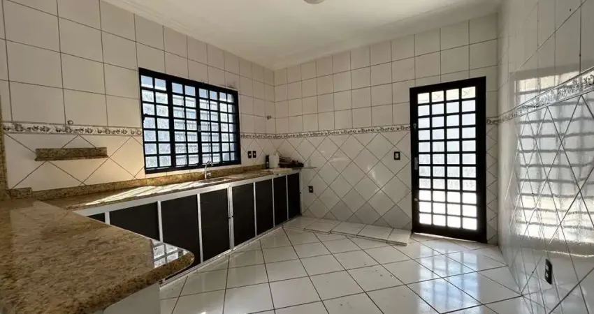 Casa 3 quartos à venda por 780mil no bairro alto umuarama em uberlândia/mg