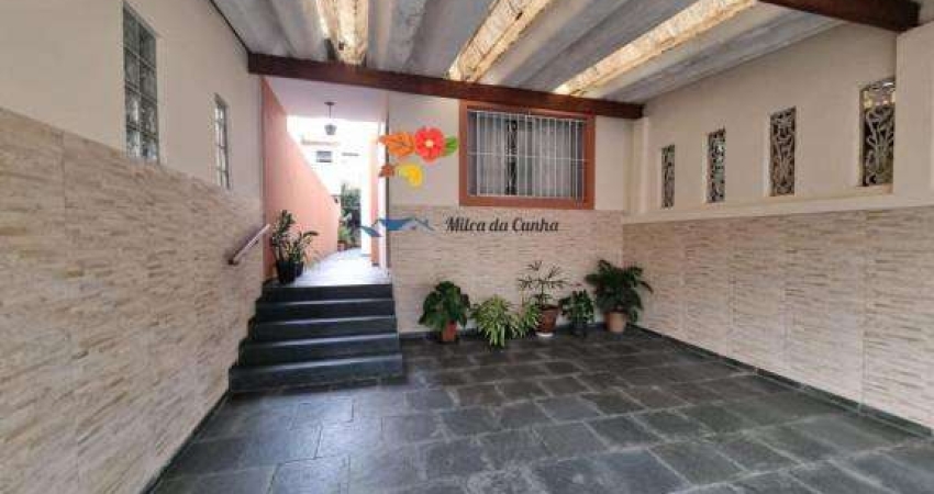 Sobrado à Venda com 3 dormitórios, 1 suíte, 2 vagas, com 190m², Jd Ocara em Santo André