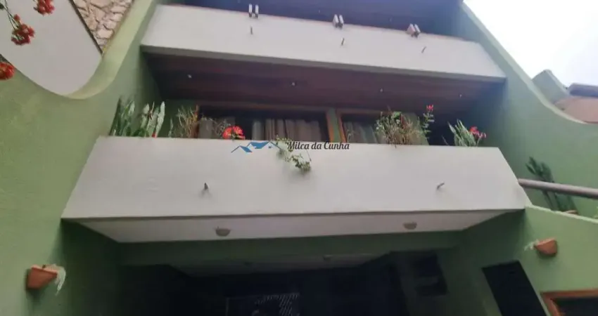 Ótima Casa à Venda, com 4 dormitórios, 4 vagas, 307m², Bela Vista, Santo André