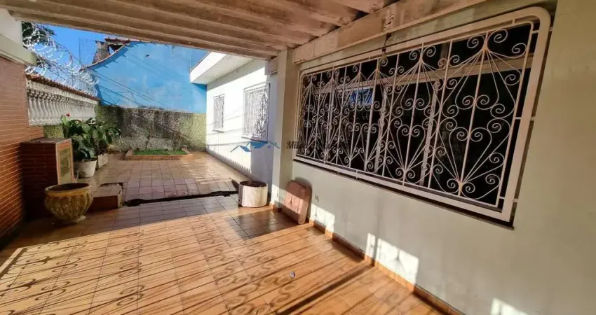 Casa Térrea à Venda, com 3 Dormitórios, 2 vagas, 180m² de área, Baeta Neves, São Bernardo do Campo