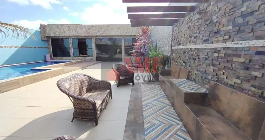 Casa com Piscina na Praia de Itanhaém