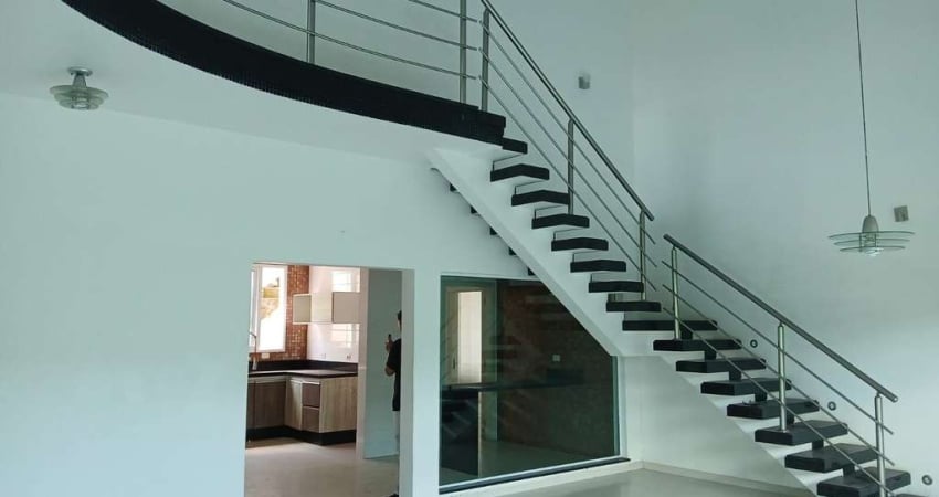 Casa à venda na Avenida Ipiranga, 334, Jardim Suarão, Itanhaém