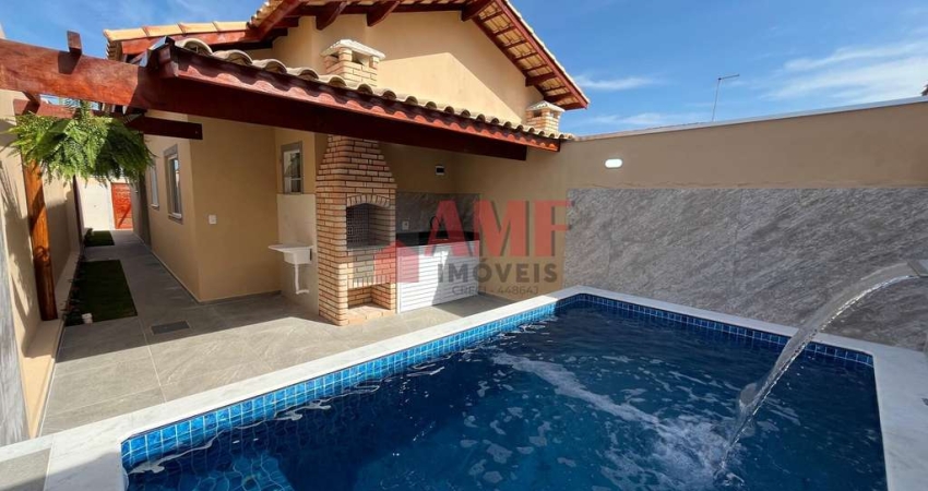 Casa com piscina lado praia no Bopiranga- Itanhaém