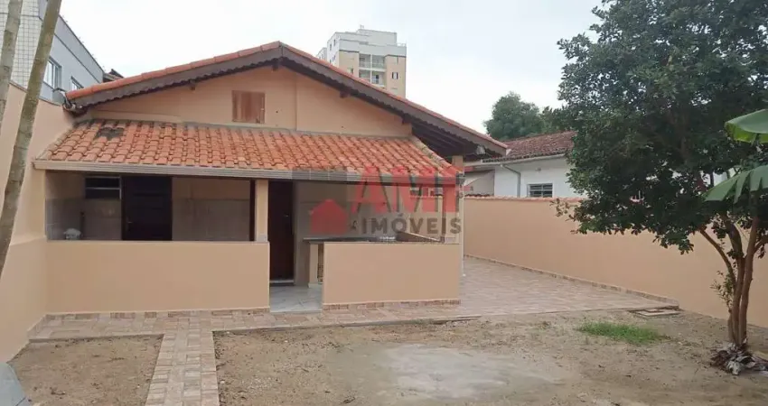 Casa Incrível a 700 metros do Mar no Vila São Paulo