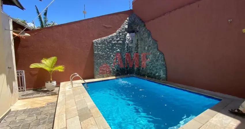 Sobrado com piscina a 50 metros do mar no parque balneário oasis