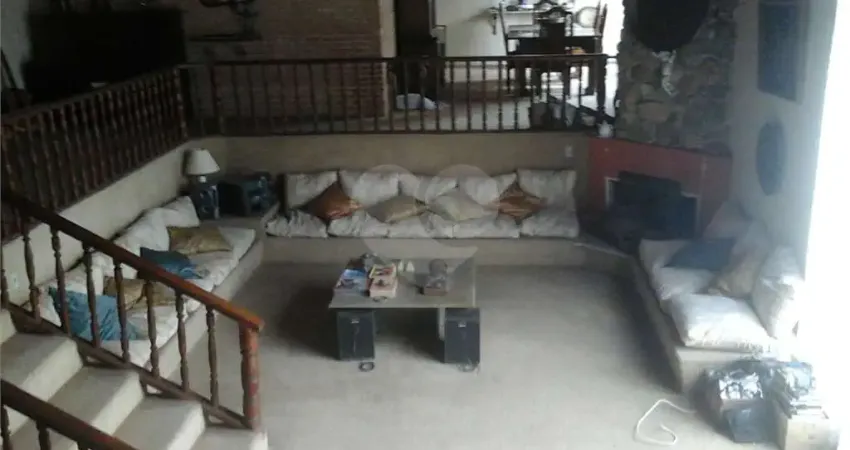 Casa com 3 quartos à venda na Rua Lamartine Fagundes, --, Vila Santista, Atibaia