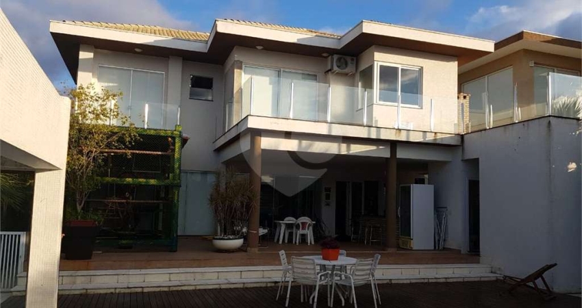 Condomínio com 5 quartos à venda em Centro - SP