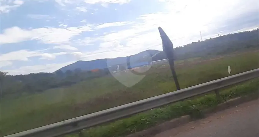 Terreno comercial à venda no Centro, Bom Jesus dos Perdões 