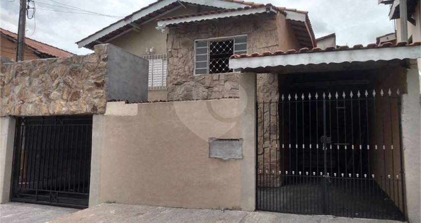 Casa térrea com 3 quartos à venda em Jardim Alvinópolis - SP
