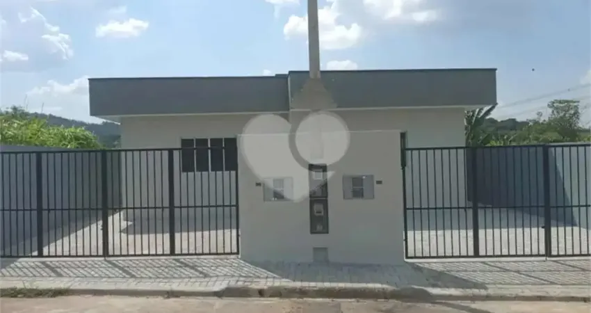 Casa com 2 quartos à venda em Vila Santa Helena - SP