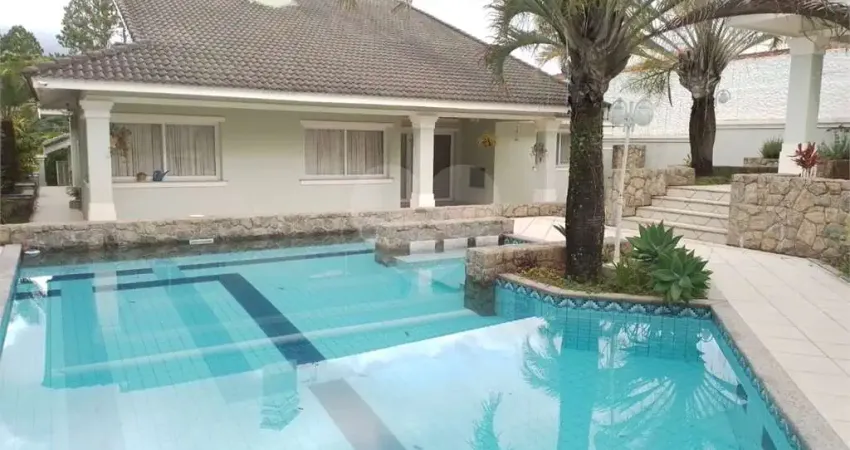 Casa com 4 quartos à venda em Vila Santista - SP