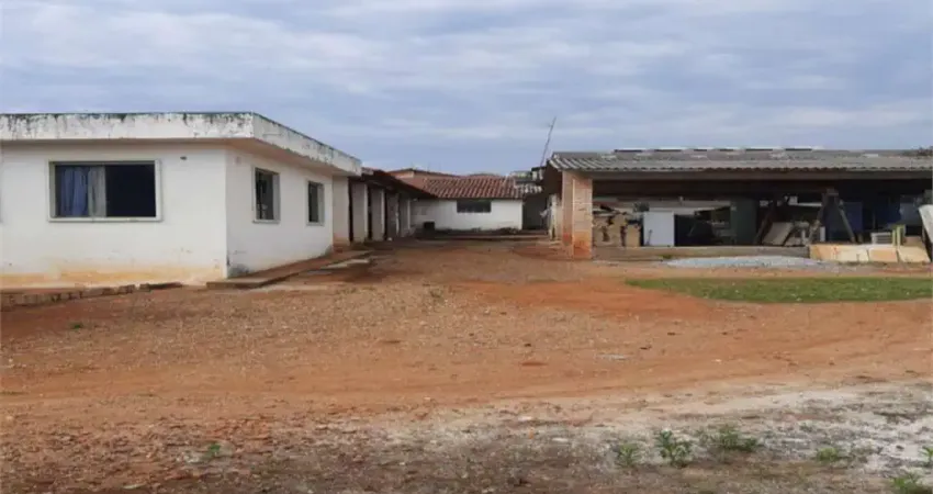 Terreno à venda em Jardim Alvinópolis - SP