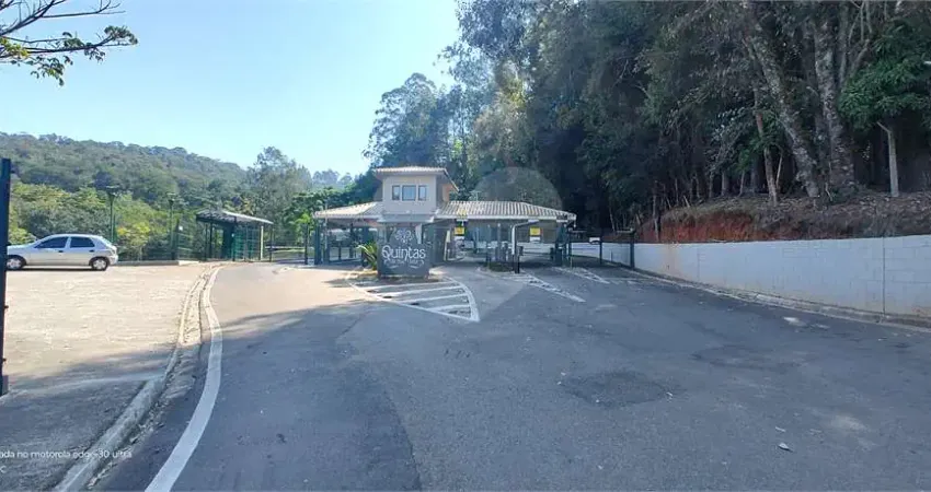 Terreno à venda no Condominio Quintas da Boa Vista, Atibaia