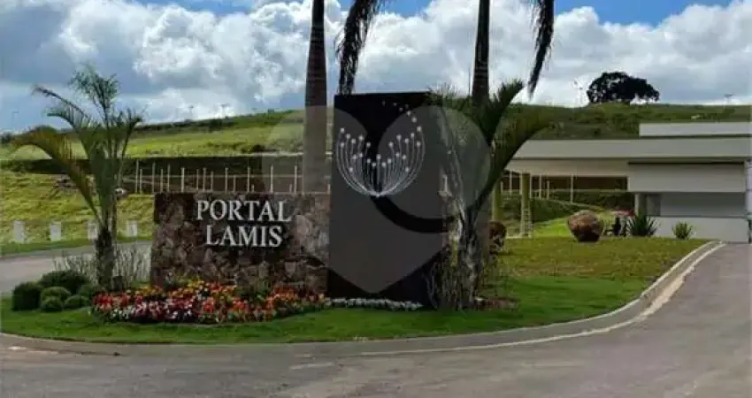 Terreno à venda no Centro, Bom Jesus dos Perdões 