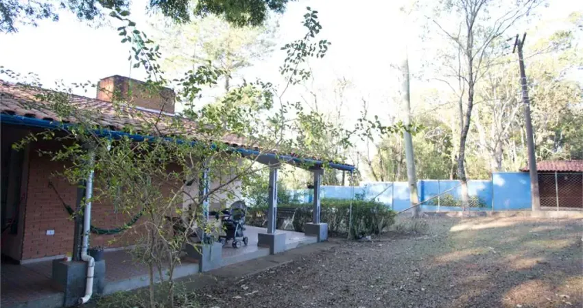 Chácara / sítio com 3 quartos à venda no Jardim Estância Brasil, Atibaia