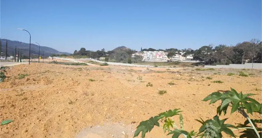 Terreno à venda no San Fernando Valley, Atibaia 