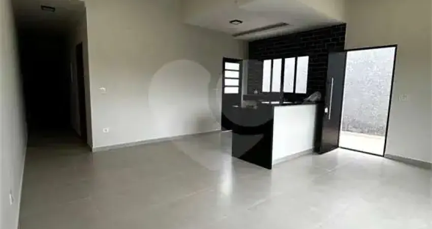 Casa térrea com 3 quartos à venda em Residencial Jardins Da Catalunha - SP