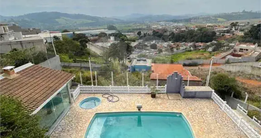 Casa com 5 quartos à venda no Centro, Bom Jesus dos Perdões 