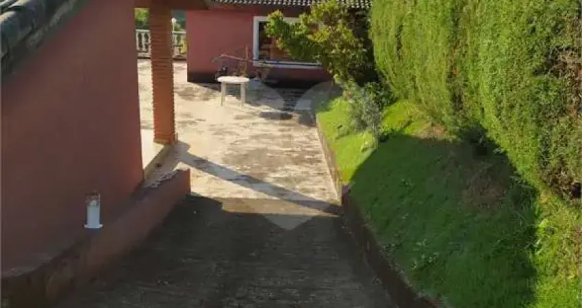 Chácara com 3 quartos à venda em Centro - SP