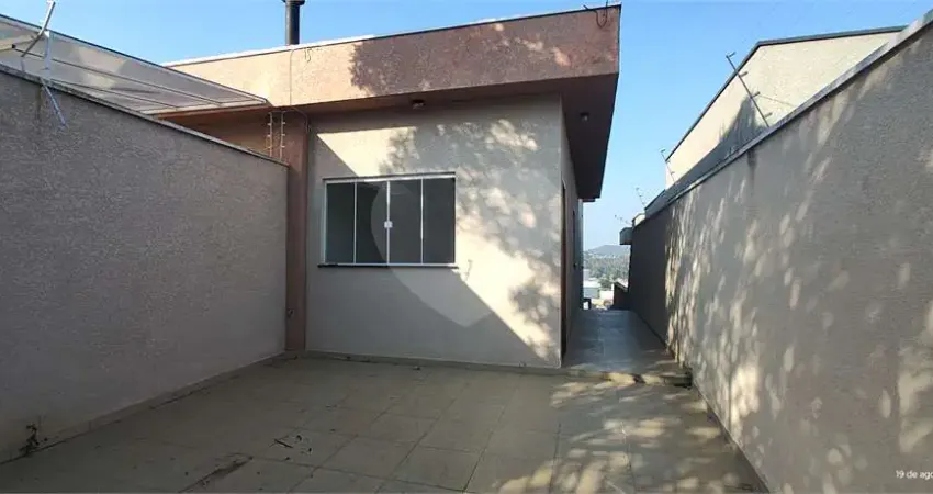 Casa de vila com 2 quartos à venda ou para locação em Jardim Do Lago - SP