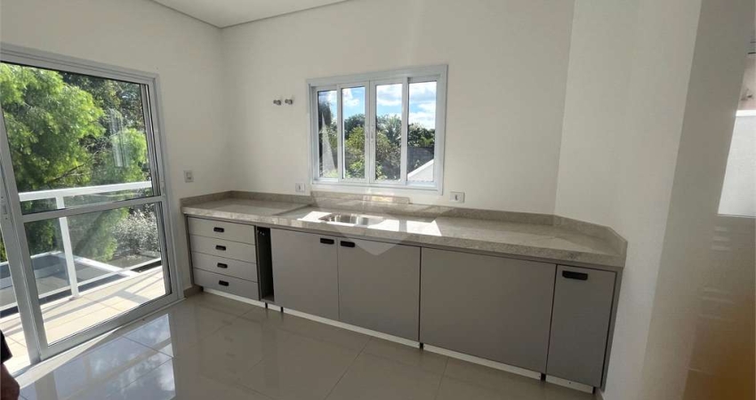Sobrado com 3 quartos para locação em Vila Thais - SP