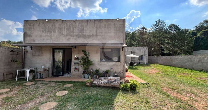 Casa com 2 quartos à venda em Jardim Estância Brasil - SP