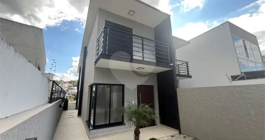 Sobrado com 3 quartos à venda em Jardim Do Lago - SP