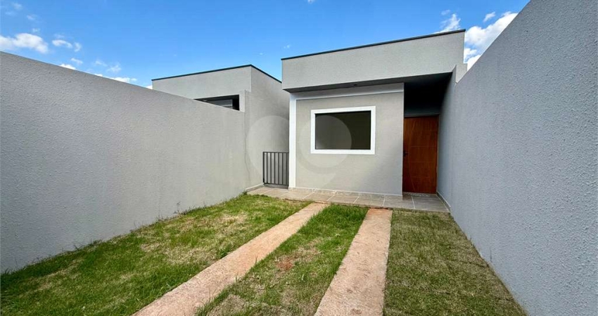 Casa com 2 quartos à venda em Jardim Imperial - SP