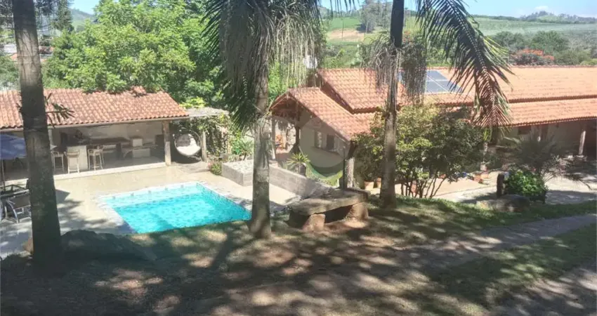 Chácara / sítio com 3 quartos à venda na Zona Rural, Piracaia 