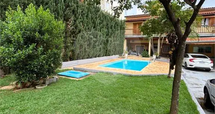 Casa com 3 quartos para alugar no Alvinópolis, Atibaia