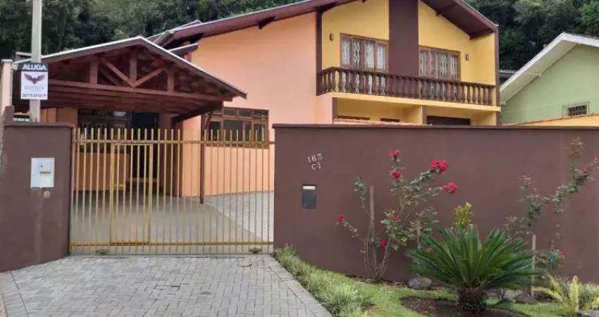 Casa com 3 quartos para alugar na Rua Luiz Stival, 163, Santa Felicidade, Curitiba
