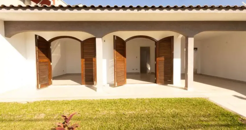 Casa com 3 quartos à venda na Rua Alfredo Scorsin, 313, São Braz, Curitiba