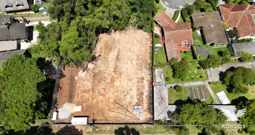 Terreno à venda na Rua Serafim Lucca, 394, São Braz, Curitiba