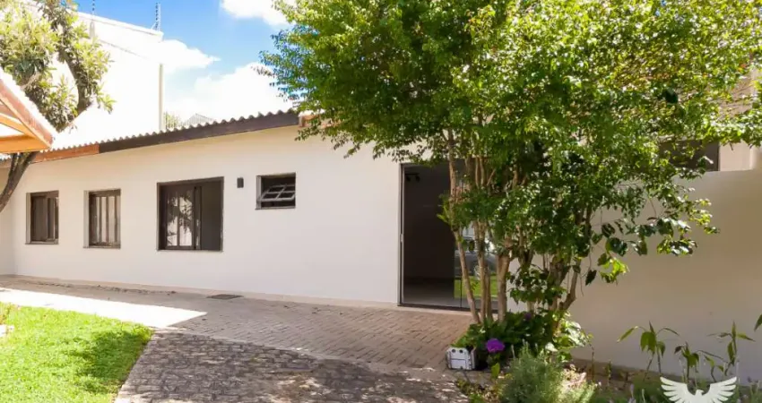 Casa com 3 quartos para alugar na Rua Luiz França, 955, Cajuru, Curitiba