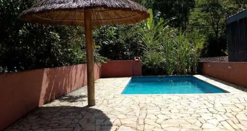 Chácara com 5 dormitórios, 1680 m² - venda por R$ 600.000,00 ou aluguel por R$ 4.500,00/mês - Freitas - São José dos Campos/SP