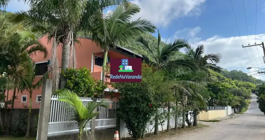 Casa à venda no bairro Pântano do Sul - Florianópolis/SC