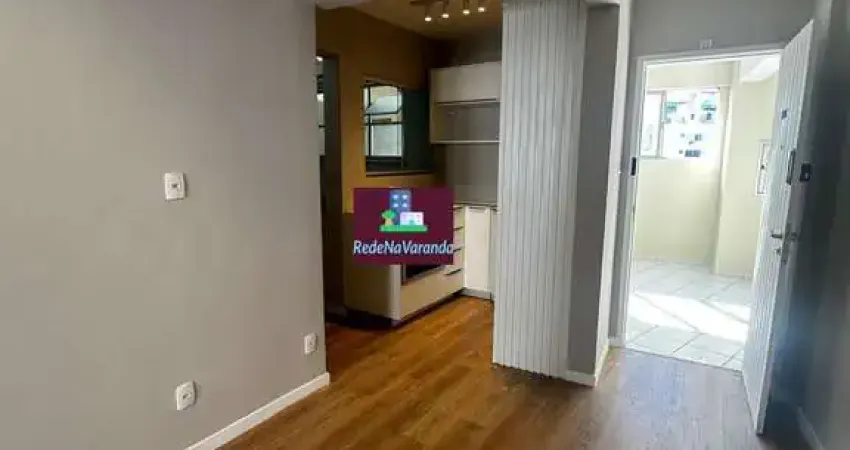 Apartamento 2 Quartos- reformado. Centro - Florianópolis/SC