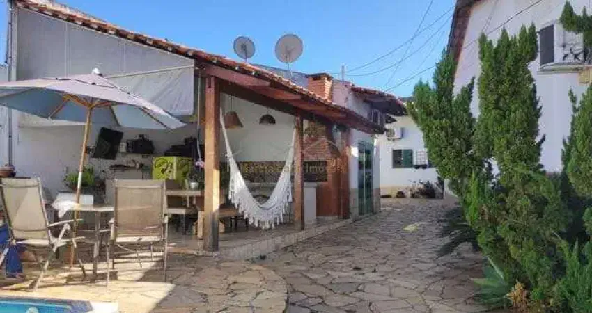 Casa à venda 3 Quartos, 1 Suite, 3 Vagas, 357M², Vila Brasília, Aparecida de Goiânia - GO