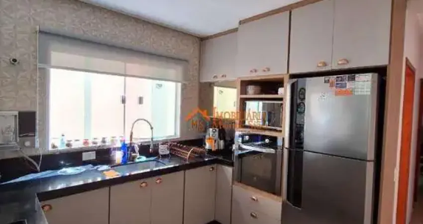 Sobrado com 3 dormitórios à venda por R$ 900.000,00 - Center Ville - Arujá/SP