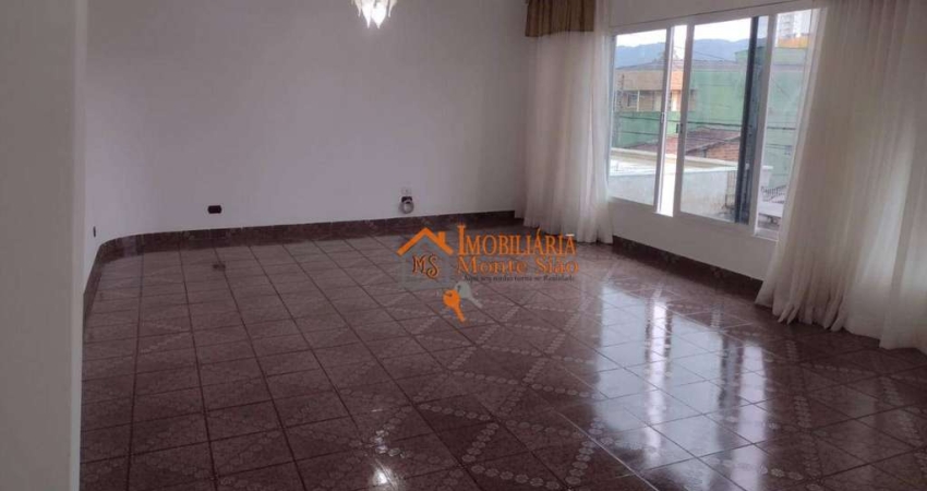 Sobrado com 3 dormitórios à venda, 230 m² por R$ 1.100.000,00 - Cesar de Souza - Mogi das Cruzes/SP