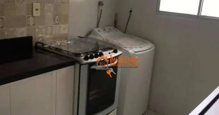 Apartamento com 2 dormitórios à venda, 43 m² por R$ 212.000,00 - Água Chata - Guarulhos/SP