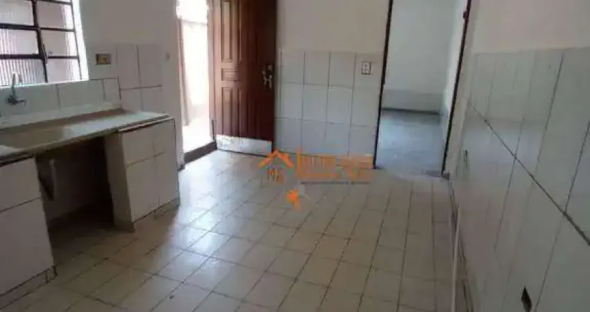 Casa com 1 dormitório para alugar, 50 m² por R$ 525,00/mês - Cidade Soberana - Guarulhos/SP