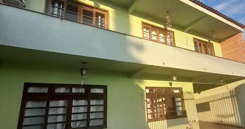 Casa com 3 quartos à venda no Sítio Cercado, Curitiba 