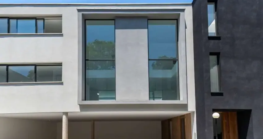 Casa em condomínio fechado com 4 quartos à venda na Rua José Gambarini, 68, Santo Amaro, São Paulo