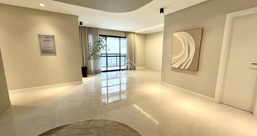 Apartamento com 03 quartos sendo 03 suítes 04 BWC localizado no Kobrasol, São José - SC.