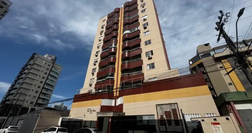Apartamento com 03 quartos sendo 01 suíte 02 BWC localizado no Kobrasol - São José.