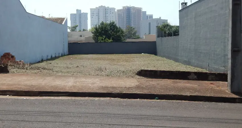 Vende-se terreno residencial, há meia quadra da av Harry Prochet