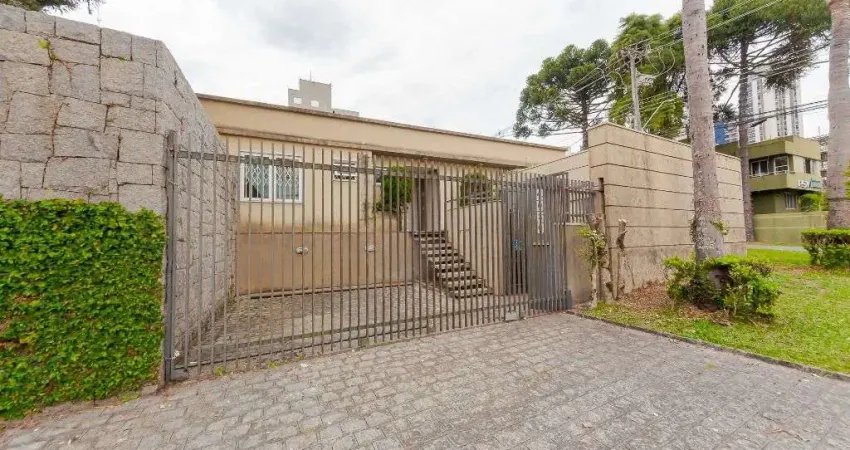 Casa comercial com 4 salas para alugar na Rua Frederico Cantarelli, 240, Bigorrilho, Curitiba