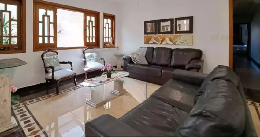 Casa com 3 quartos à venda na Rua Felippo Roveri, 38, Barcelona, São Caetano do Sul